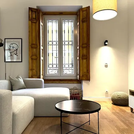 Lujoso Apartamento En Chamberi By Bebalmy Madrid Exterior photo